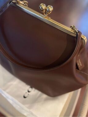 Coach Large Kisslock Frame Leather Shoulder Bag  Clutch In Dark Brown sold out